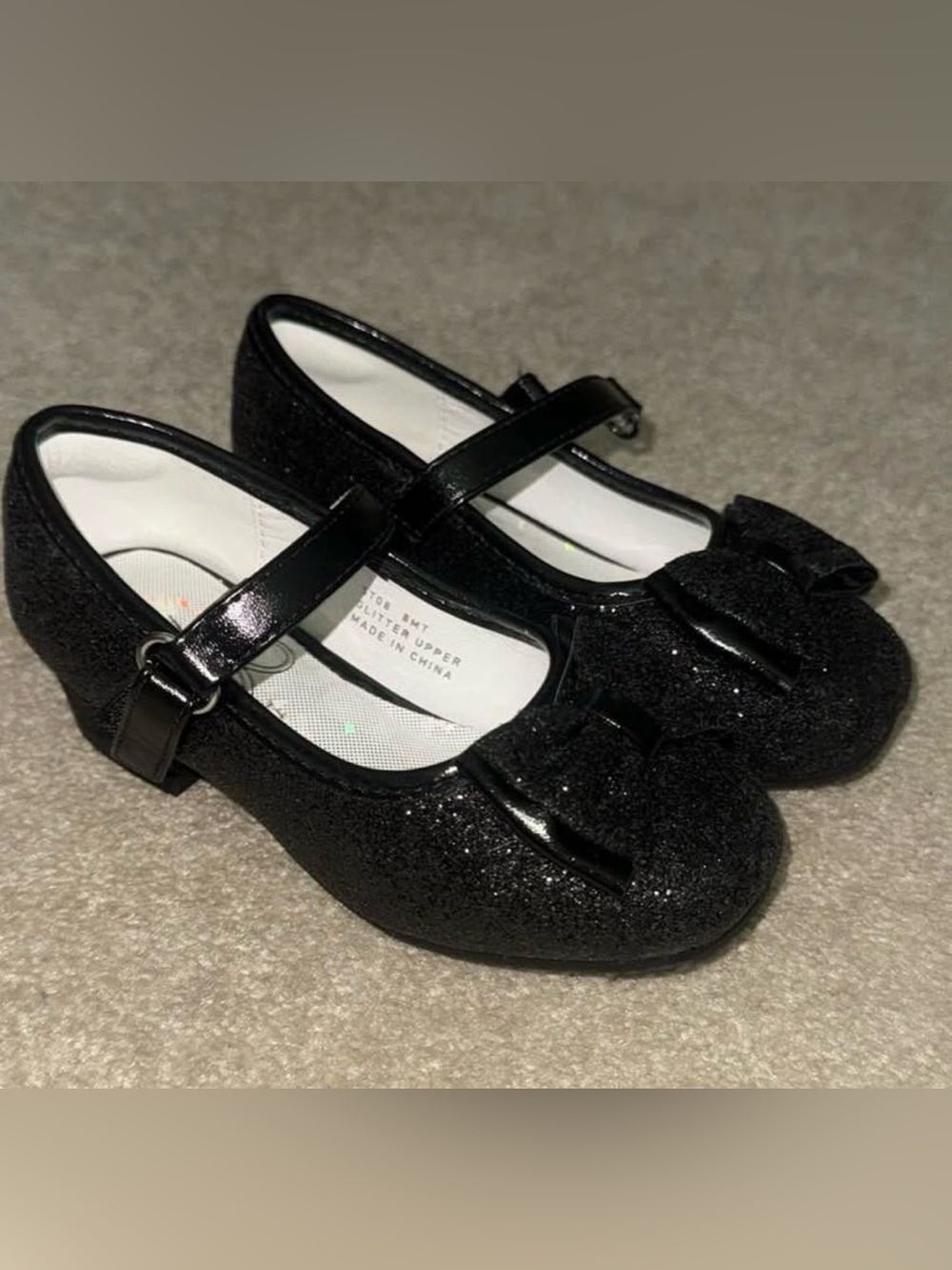 Glittery bow toddler shoes